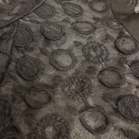 𝅺tahari Arthur S Levine polyester mesh open black blazer with circle design - Picture 8 of 13